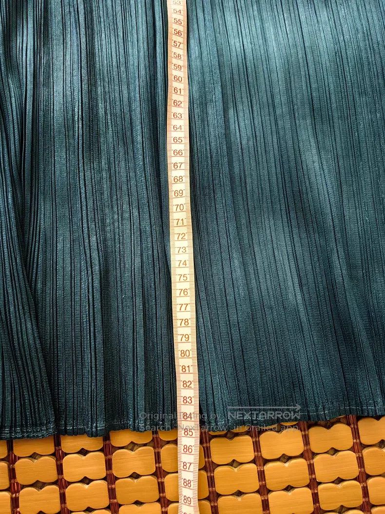 Issey Miyake Issey Miyake size:3 Green Midi Skirt Size 31" - 2 Thumbnail