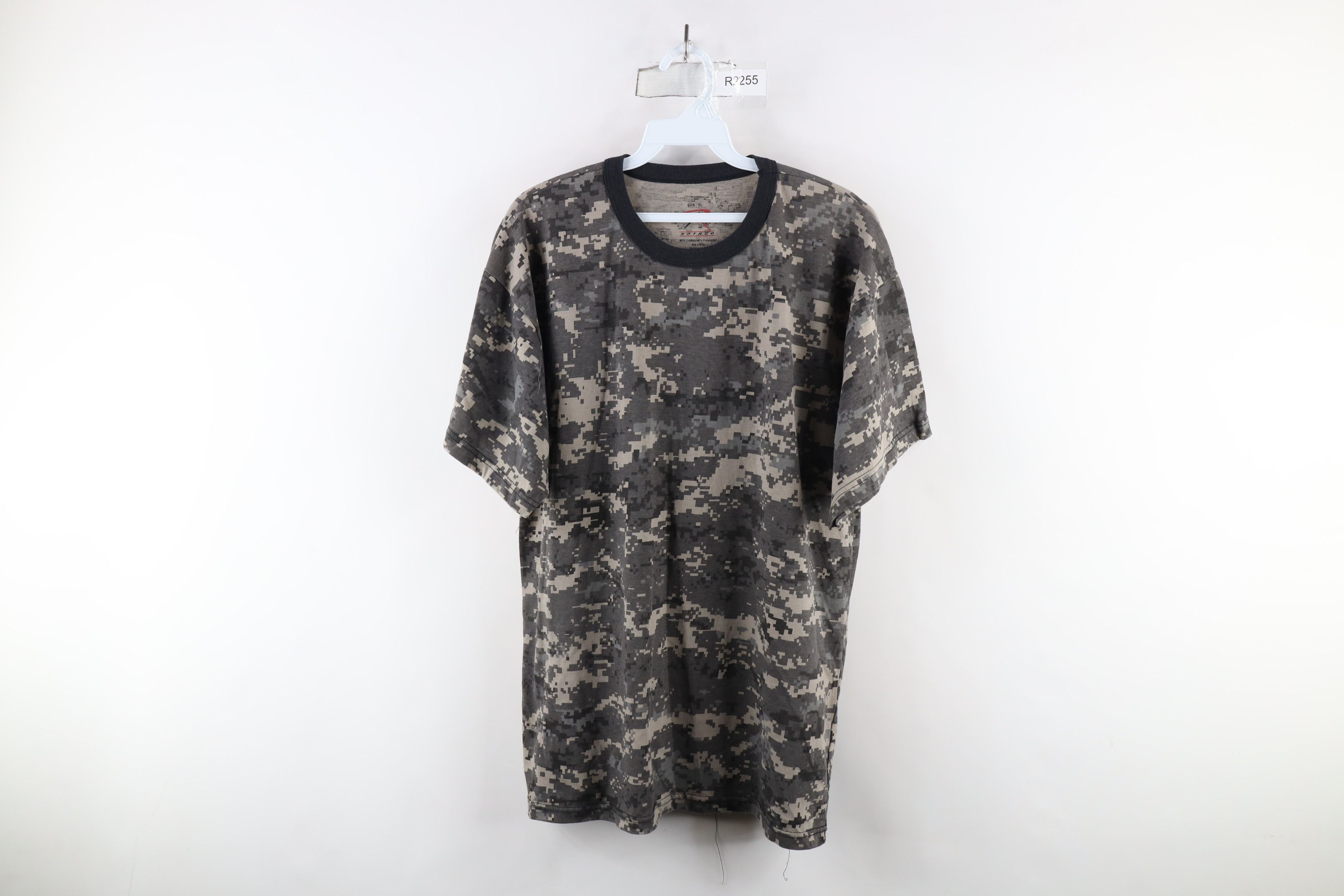 Vintage Vintage Streetwear Digital Camouflage Short Sleeve T-Shirt Size US XL / EU 56 / 4 - 1 Thumbnail