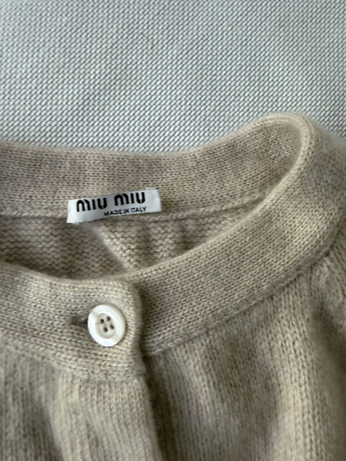 Miu Miu Miu miu cashmere cropped cardigan Size XS / US 0-2 / IT 36-38 - 2 Thumbnail