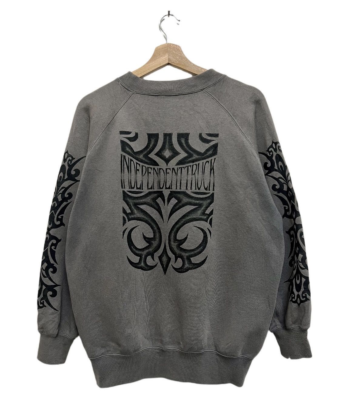 Vintage Y2K Independent Truck Company Sweatshirt Crewneck