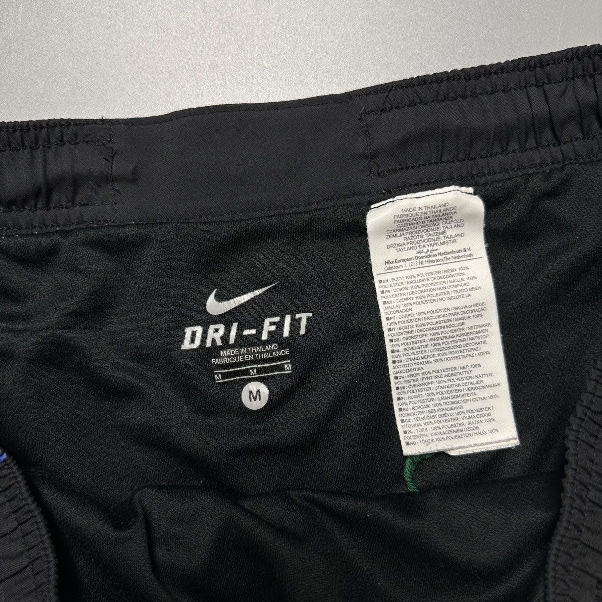 Nike INTER MILAN NIKE 2010/2011 FOOTBALL HOME SHORTS #9 FORLAN Size US 33 - 5 Thumbnail
