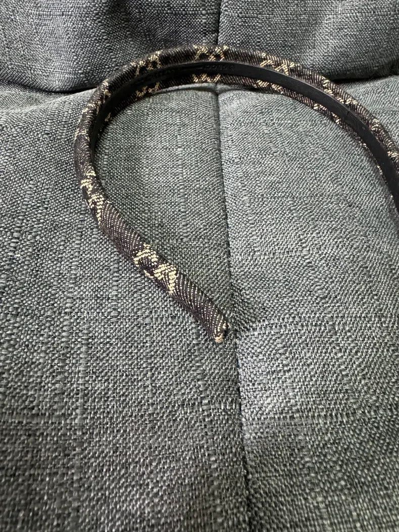 Gucci Gucci Letter Logo Simple Trendy Versatile Hair Hoop Size ONE SIZE - 5 Thumbnail
