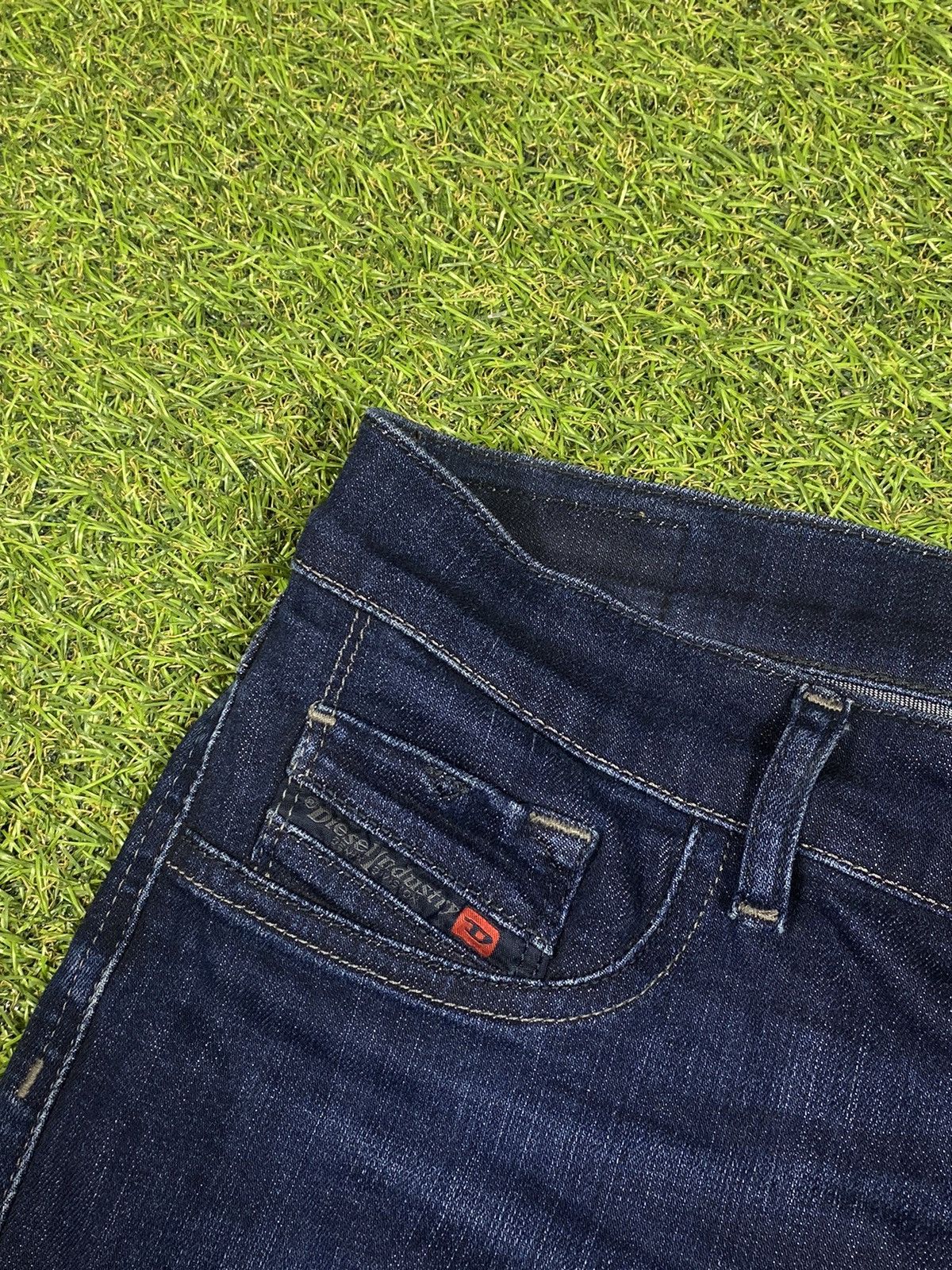 Diesel × Vintage Vintage Y2K Diesel jeans denim streetwear style size 28 Size 28" / US 6 / IT 42 - 3 Thumbnail