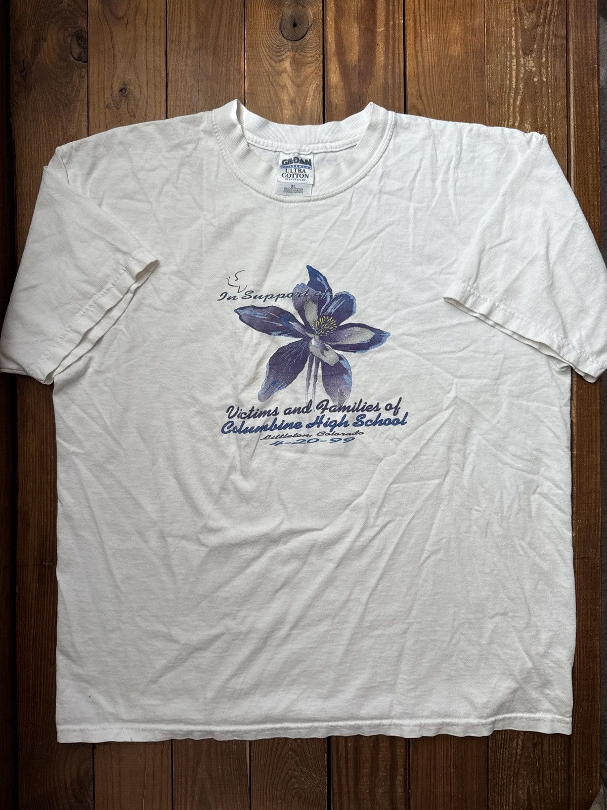 Vintage Vintage 90s 1999 Columbine Memorial White Tee Shirt Size US XL / EU 56 / 4 - 1 Thumbnail