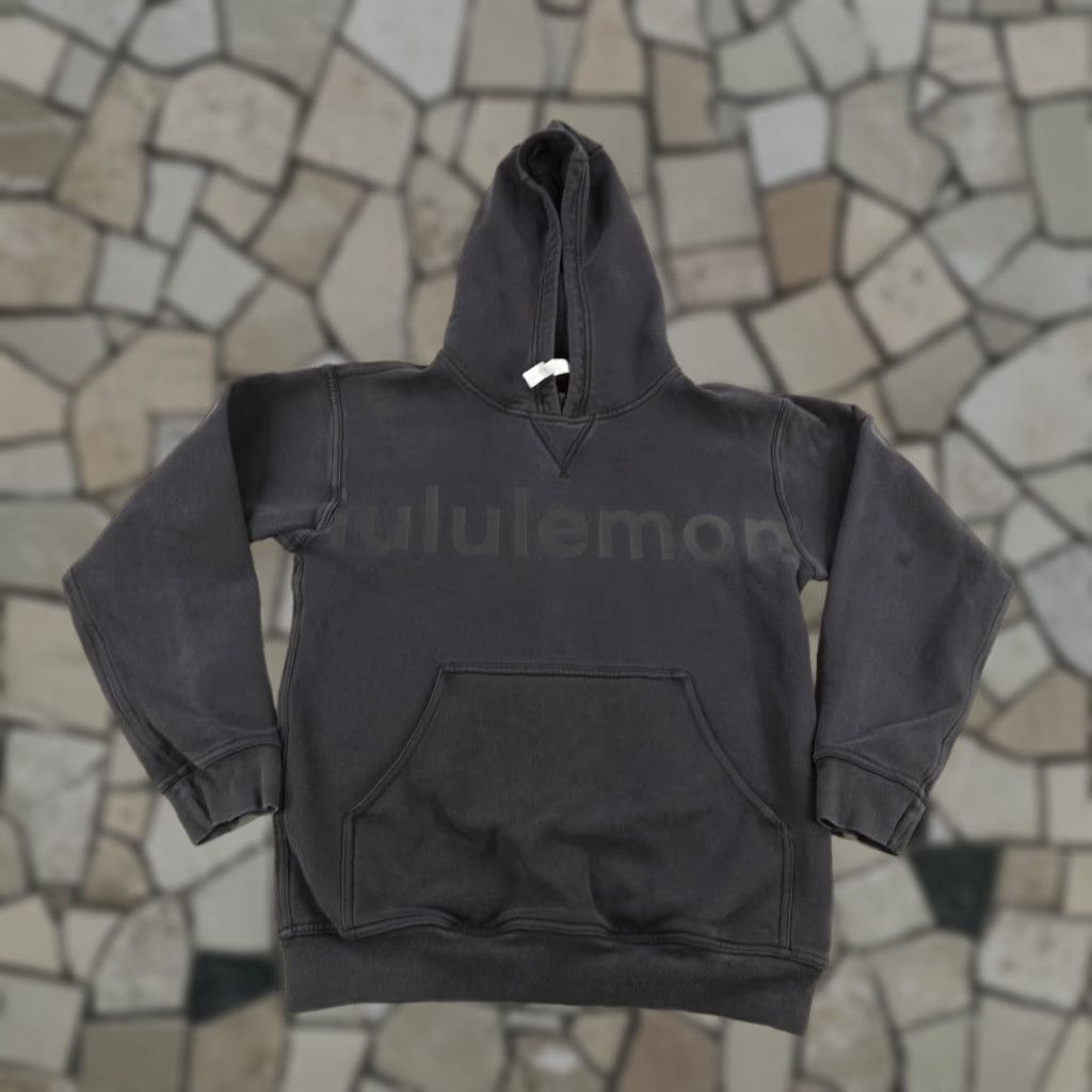 Lululemon Lululemon Hoodie Womens 4 Black Pullover Sweatshirt Sweater Hooded Knit Sweatshirt Pullover Hoodie Black 4 Women Lululemon Activewear Pullover Hoodie Size S / US 4 / IT 40 - 1 Thumbnail
