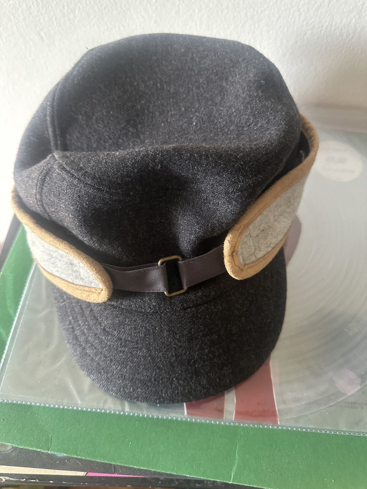 Vintage small brim hat