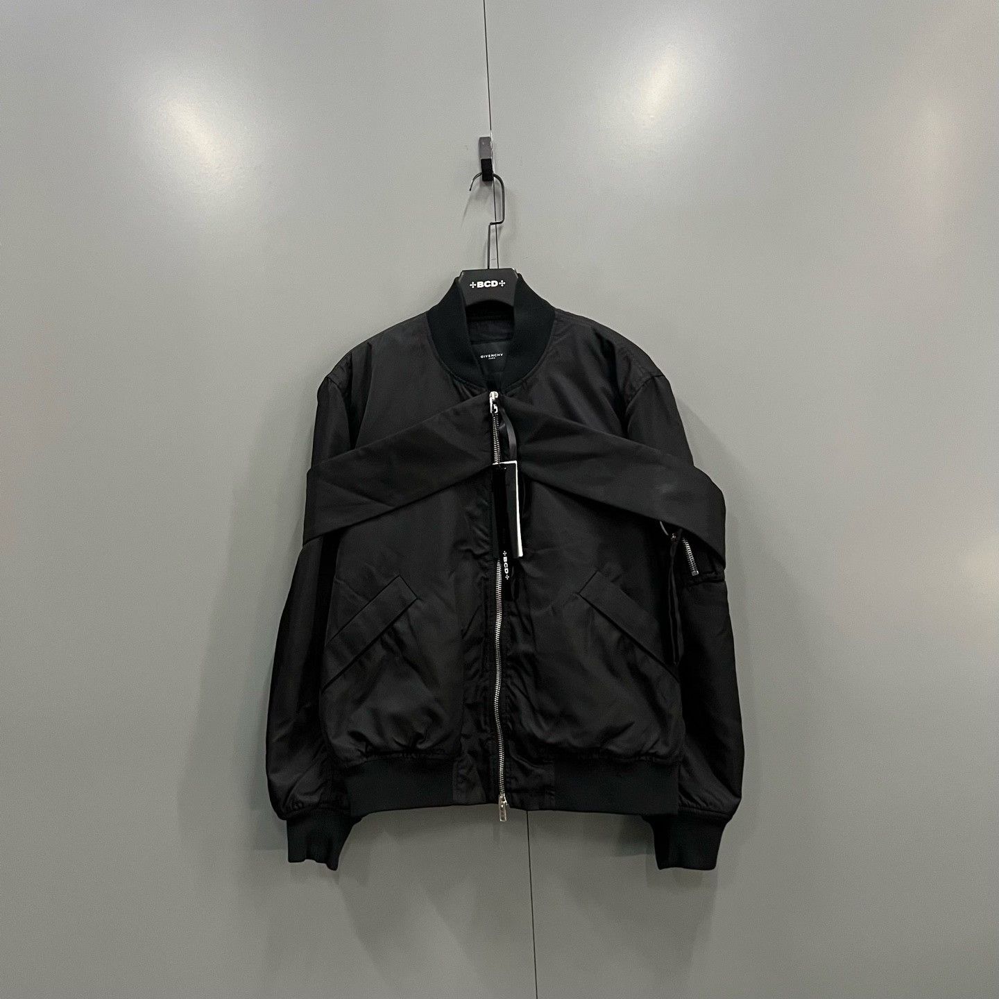 Givenchy Givenchy Black Light Jacket m Men Size US M / EU 48-50 / 2 - 1 Thumbnail