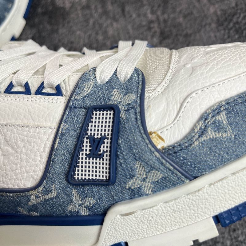 Louis Vuitton Louis Vuitton Trainer Casual Sneakers in White and Blue -25 Size US 10.5 / EU 43-44 - 6 Thumbnail