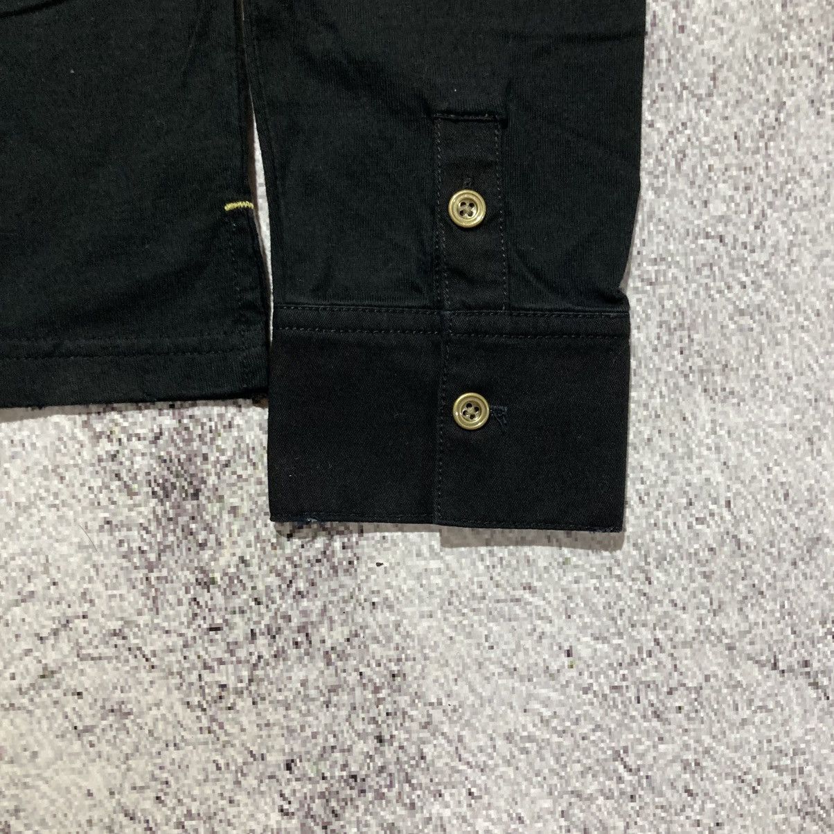 Japanese Brand 2000s On Board Patch Logo Halfbutton Shirt Gothic Punk Style Size US S / EU 44-46 / 1 - 11 Thumbnail