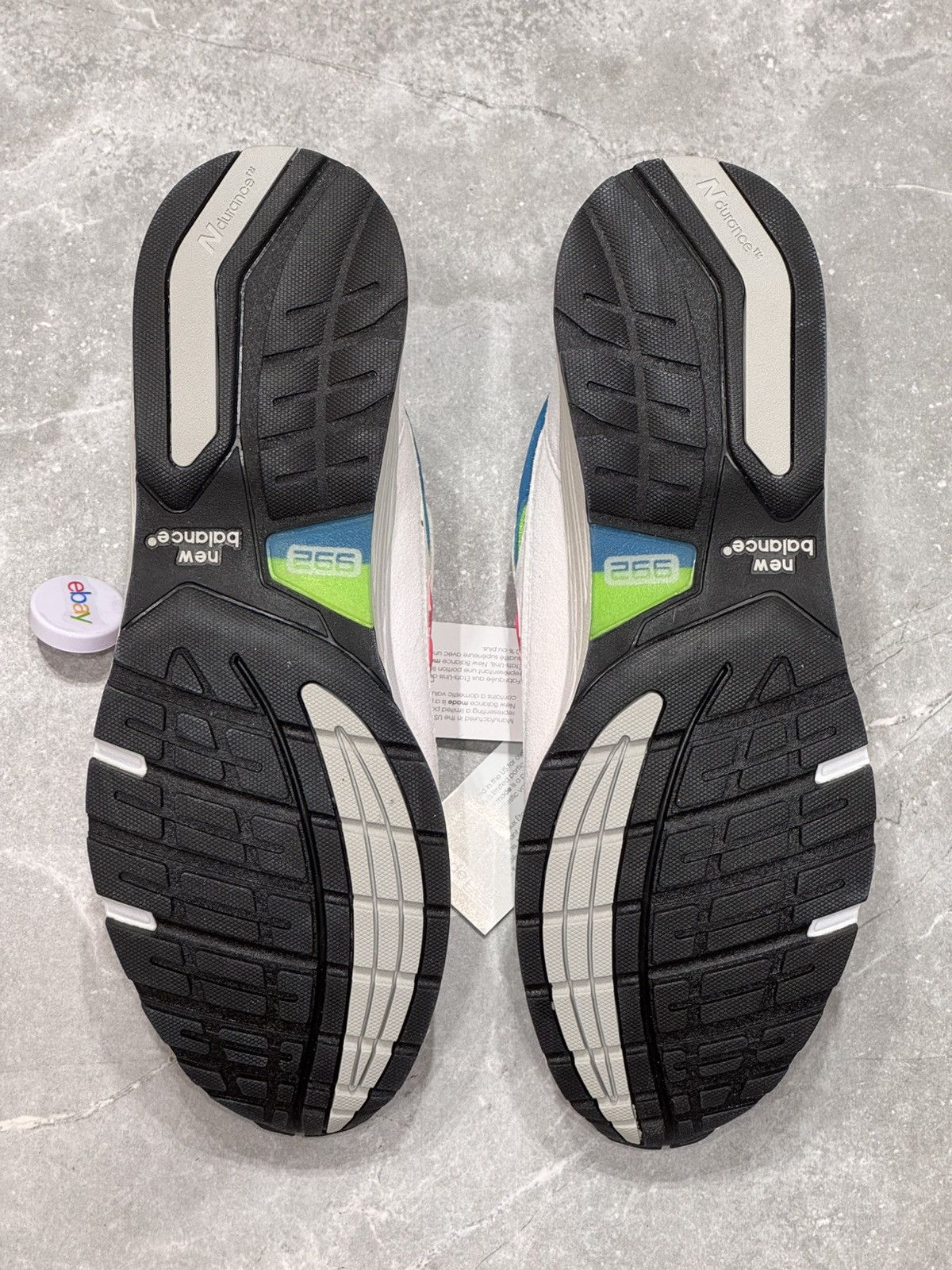 New Balance New Balance 992 Neon White Size US 11 / EU 44 - 4 Thumbnail