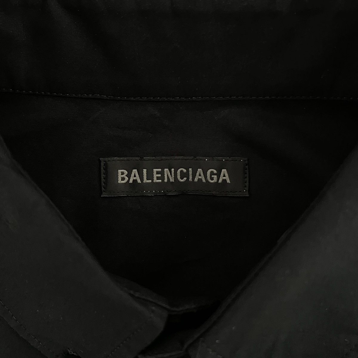 Balenciaga Balenciaga Metal BB Stencil Shirt Size US M / EU 48-50 / 2 - 4 Thumbnail