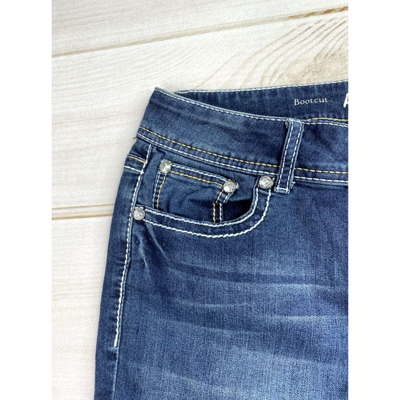 Apt. 9 Apt 9 Bootcut Jeans Sz 8 Dark Blue Denim Embellished Back Flap Pockets NWT Size 29" - 2 Thumbnail