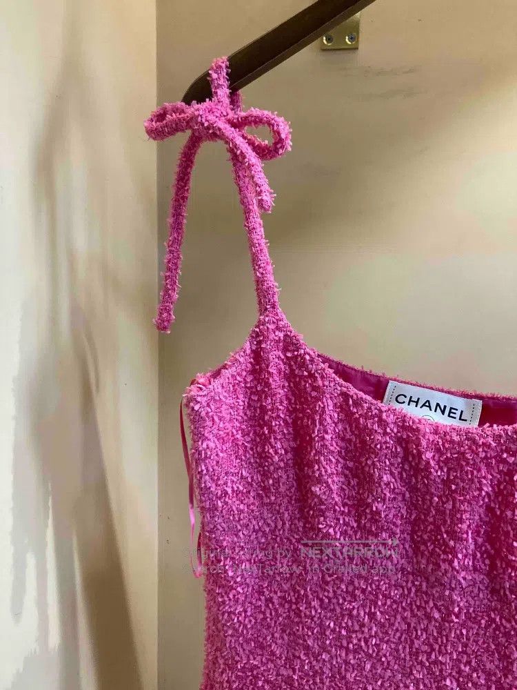 Chanel Chanel 22s Barbie pink bow strap glitter dress Size XXS / US 00 / IT 34 - 2 Thumbnail