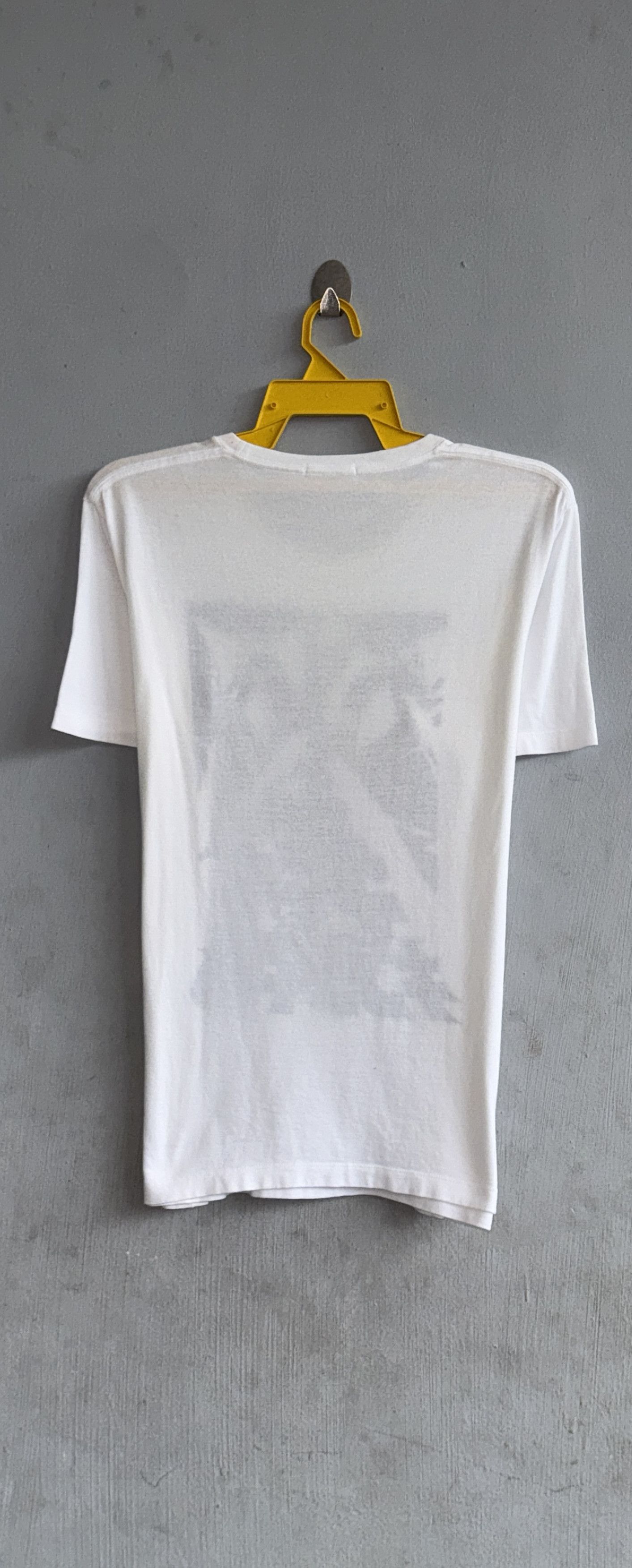 Uniqlo Godzilla and King Ghidorah 2010 Shirt Size US M / EU 48-50 / 2 - 6 Thumbnail