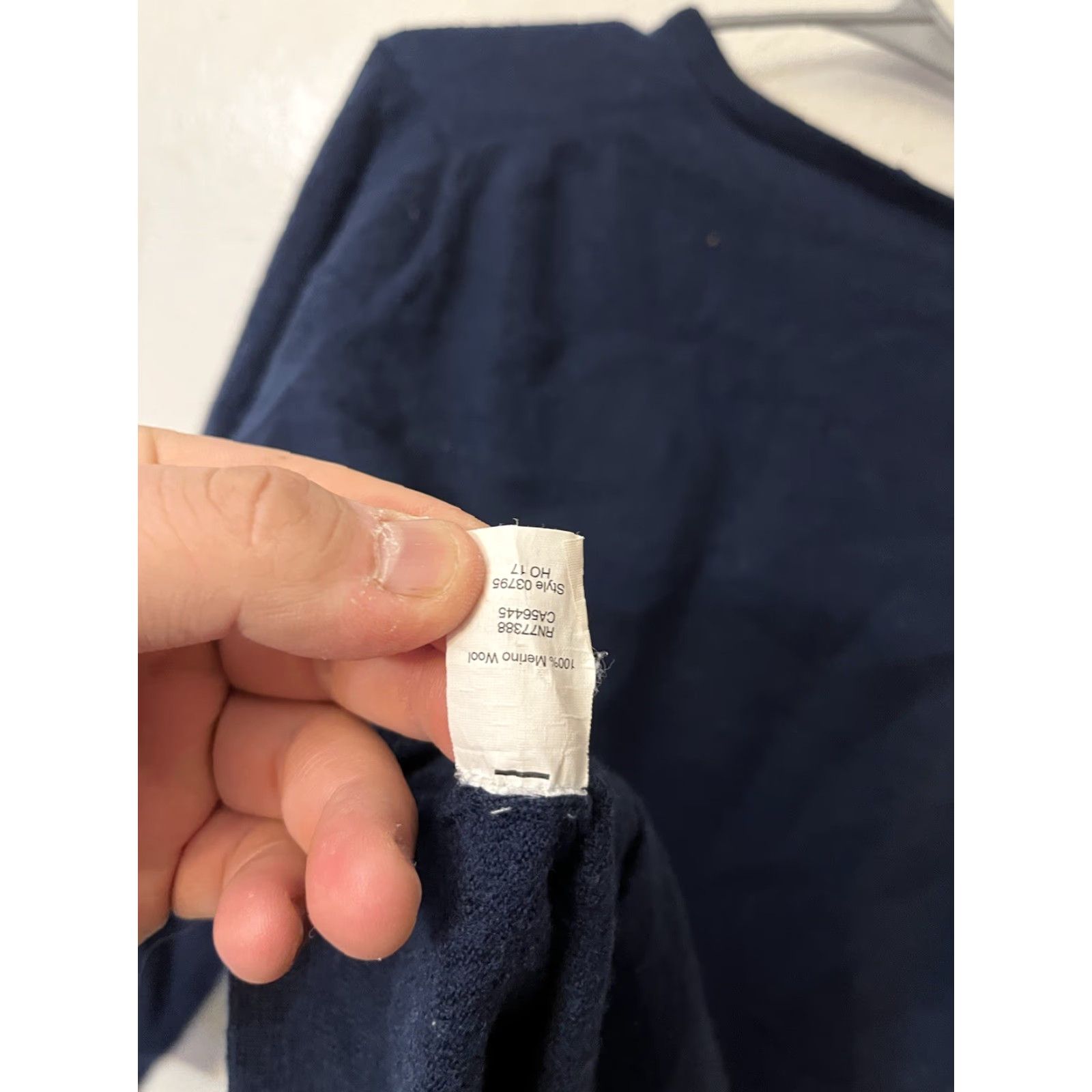 J.Crew J.CREW Sweater Mens Size L Slim Merino Wool Blue V-Neck Pullover 03795 Size US L / EU 52-54 / 3 - 5 Thumbnail