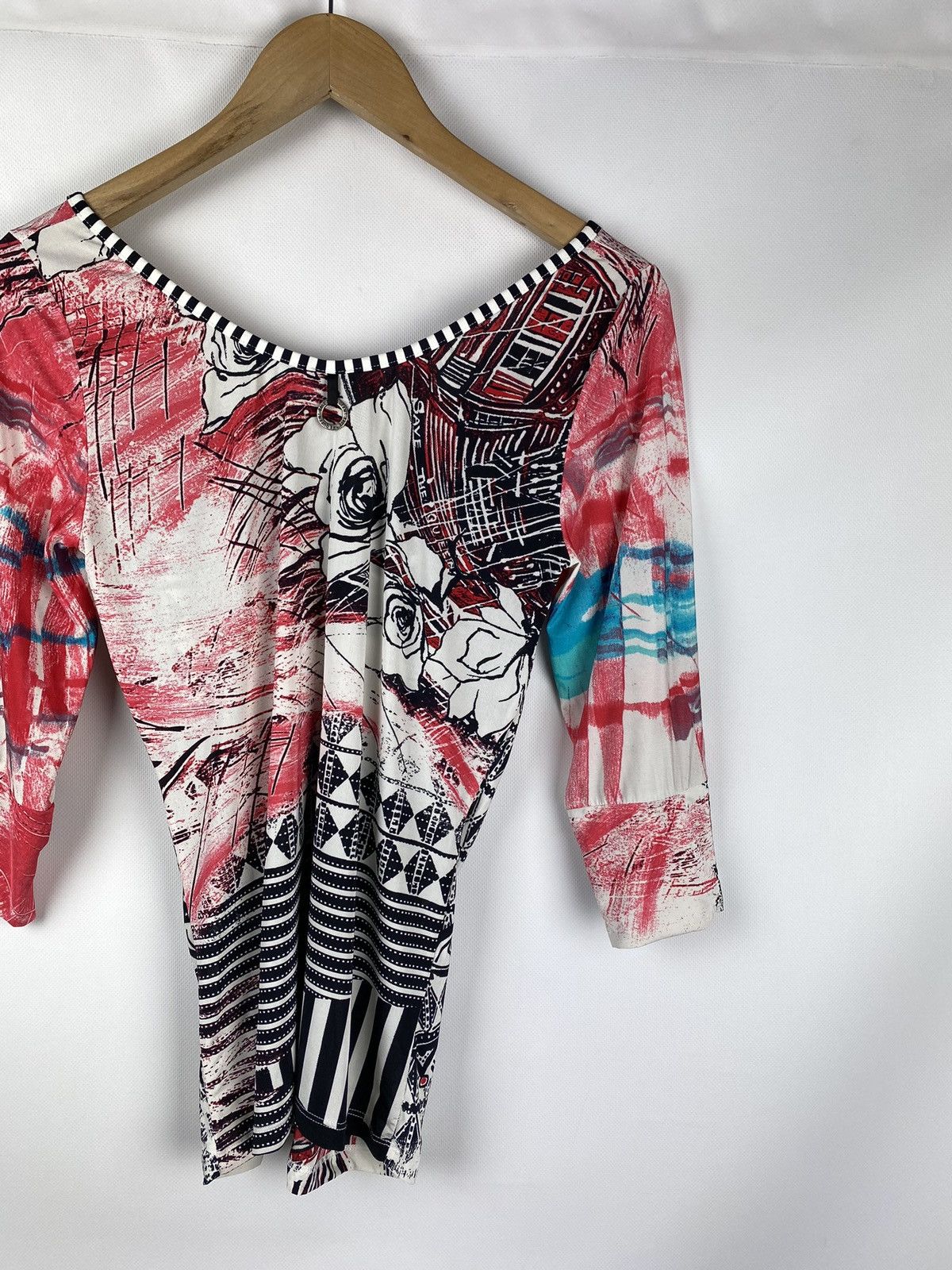 Other Save The Queen ladies overprinted tunic blouse Size XL / US 12-14 / IT 48-50 - 14 Thumbnail
