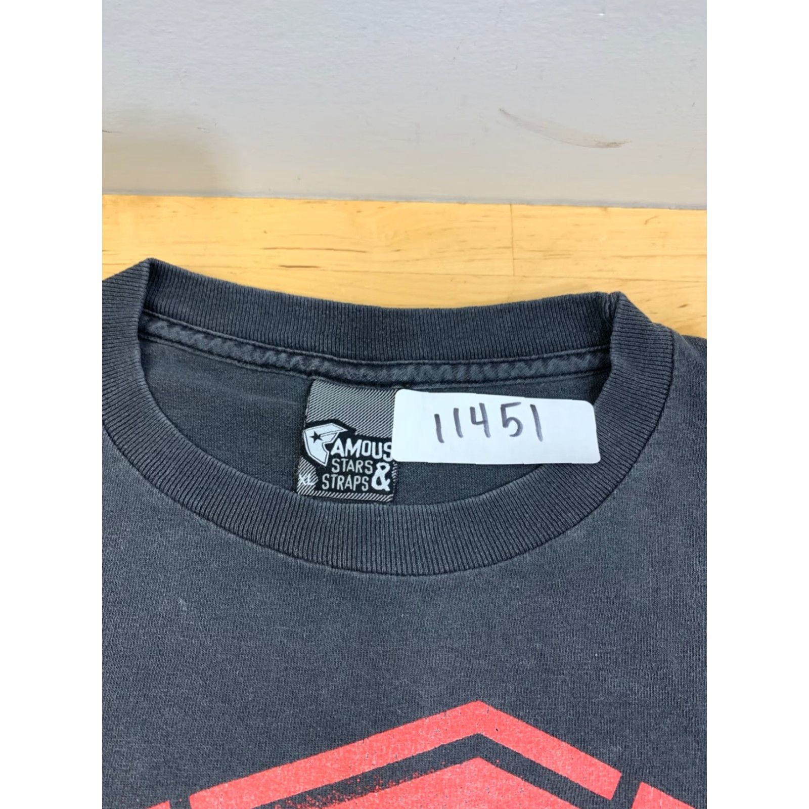 Logo 7 VINTAGE Famous Stars & Straps Shirt XL Black Graphic Print Short Sleeve Crew Neck Men Goth Grunge Skate Y2K 11451 Size US XL / EU 56 / 4 - 2 Thumbnail