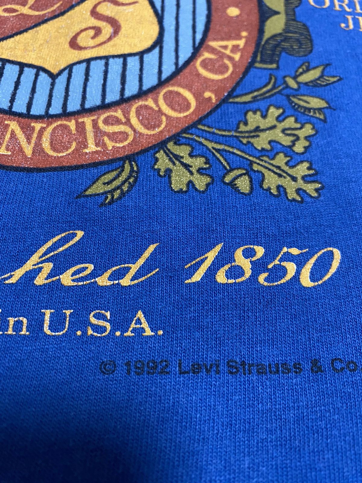 Levi's Vintage Levis Levi Strauss &CO 1992 T-shirt Size US XL / EU 56 / 4 - 3 Thumbnail