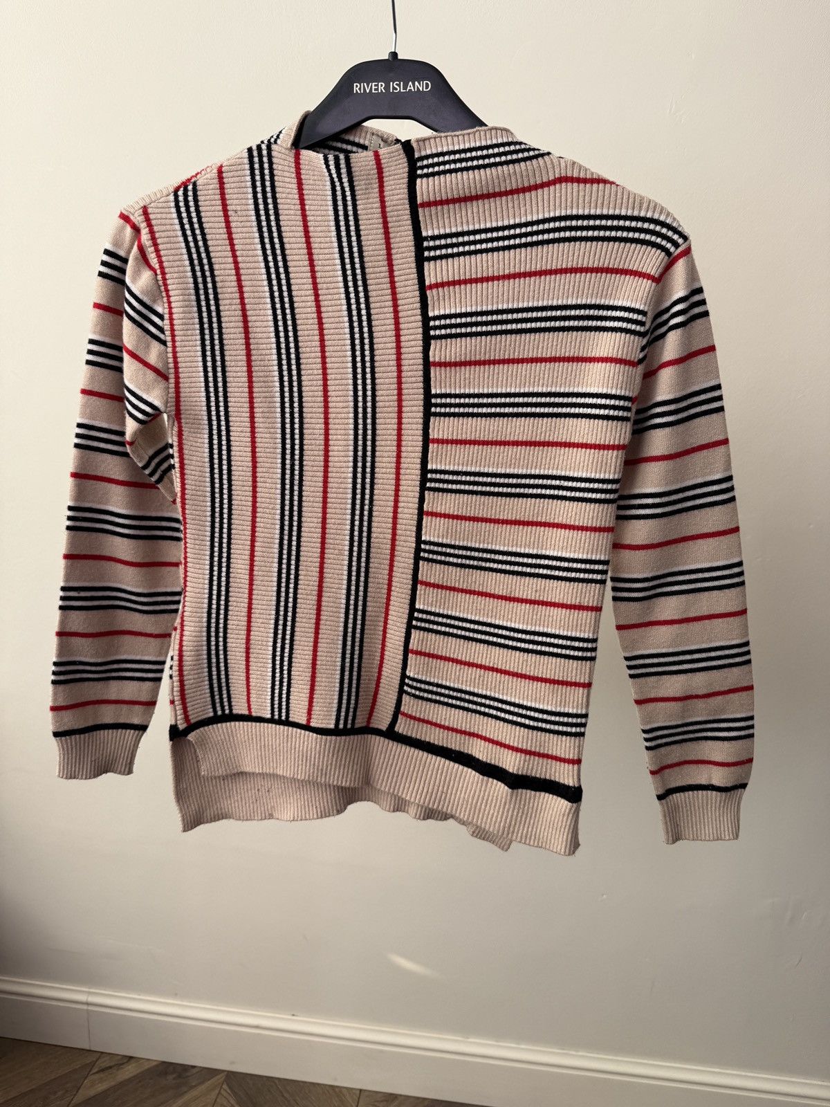 Burberry Vintage Burberry Women’s Beige Nova Stripe Sweater Size S / US 4 / IT 40 - 3 Thumbnail