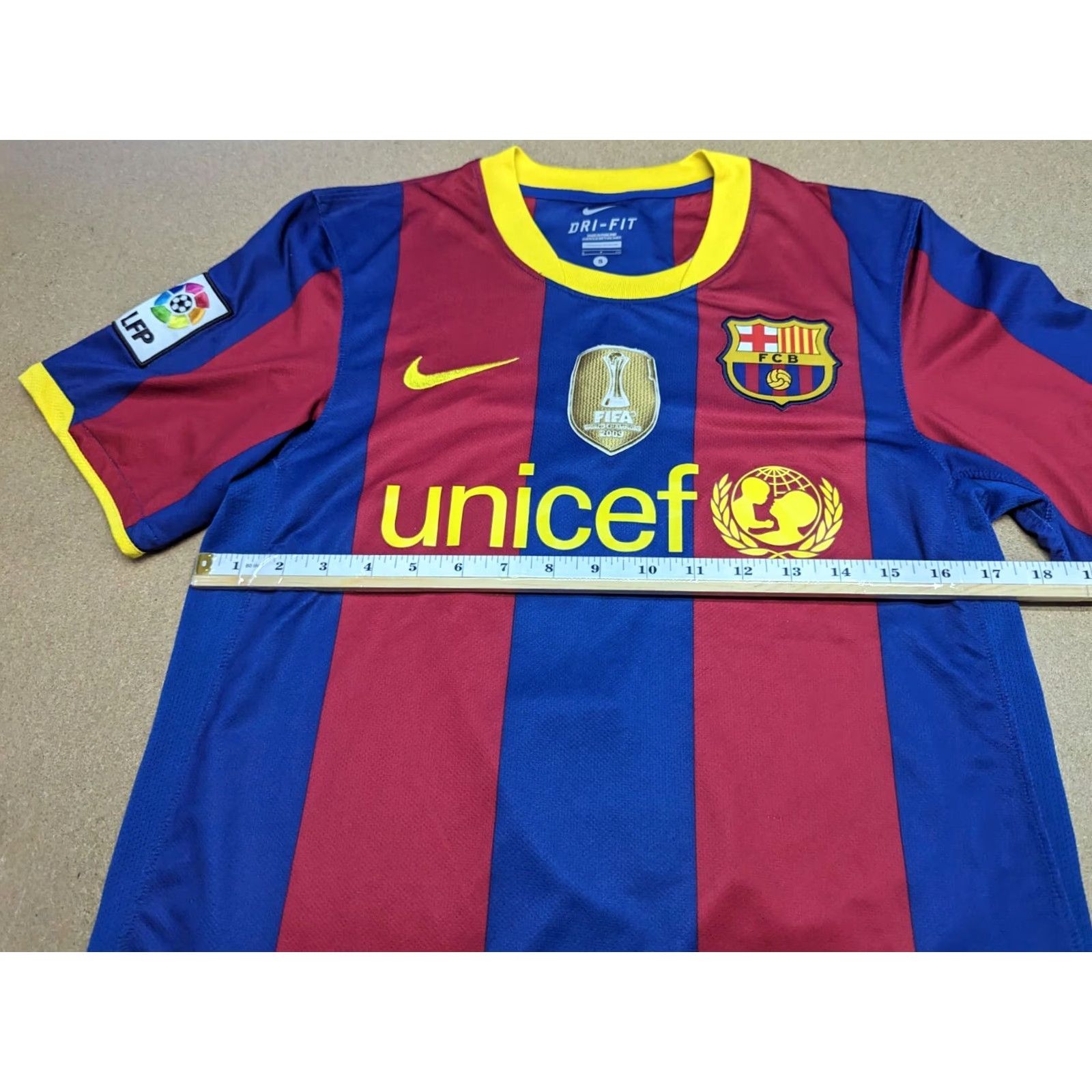 Nike Nike Barcelona Football Jersey 2010-2011 Home Mens Size S David Villa Shirt Sports Quick Dry Mens Boys? Size US S / EU 44-46 / 1 - 6 Thumbnail