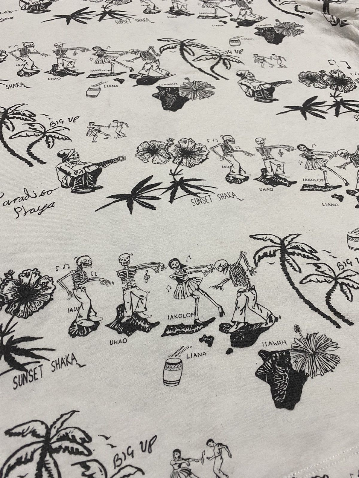 Allsaints Vintage Allsaints Portugal Overprint Beach Hawaii style Size US M / EU 48-50 / 2 - 4 Thumbnail