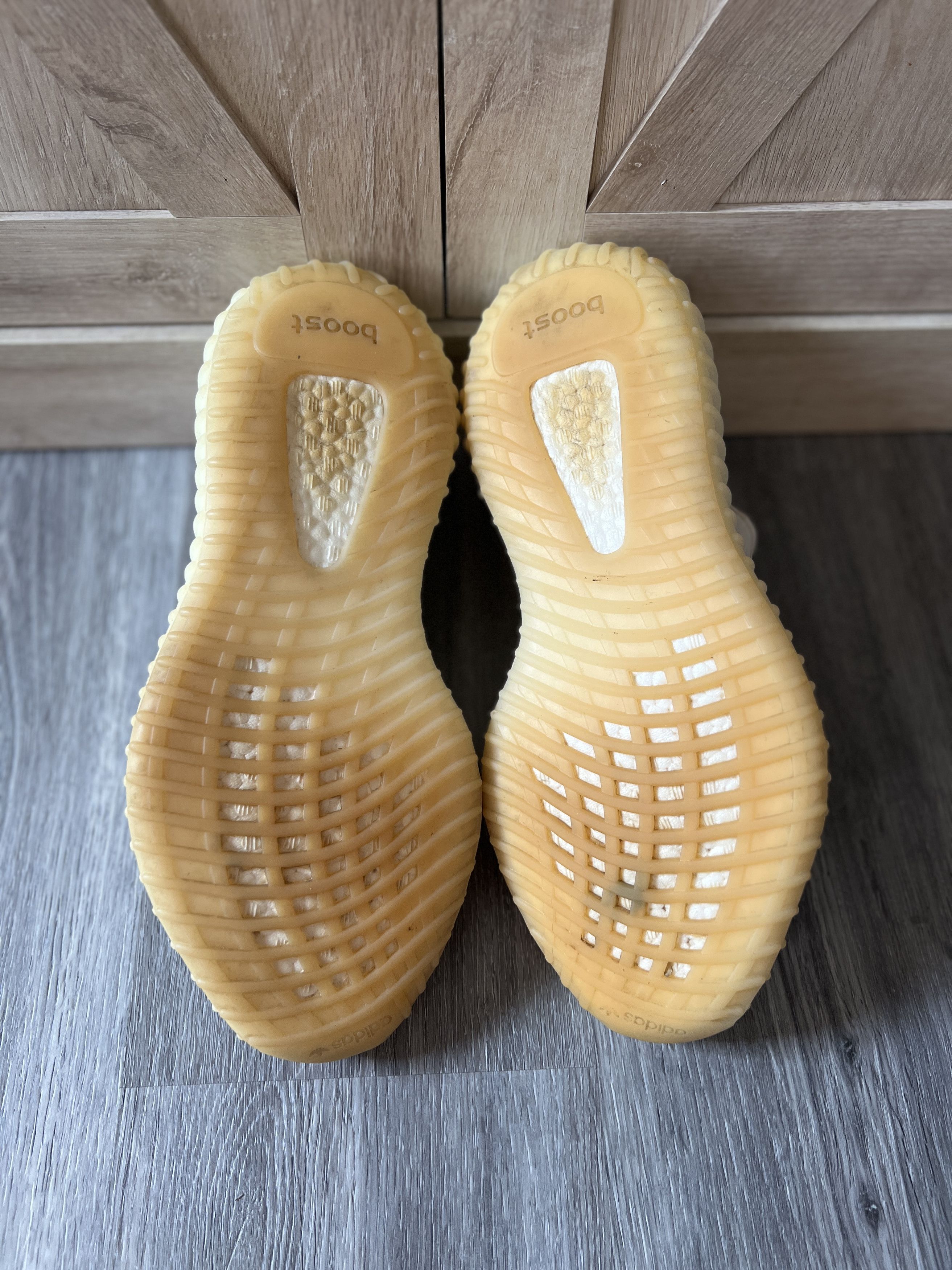 Yeezy adidas Yeezy Boost 350 V2 Bone Size US 10 / EU 43 - 5 Thumbnail