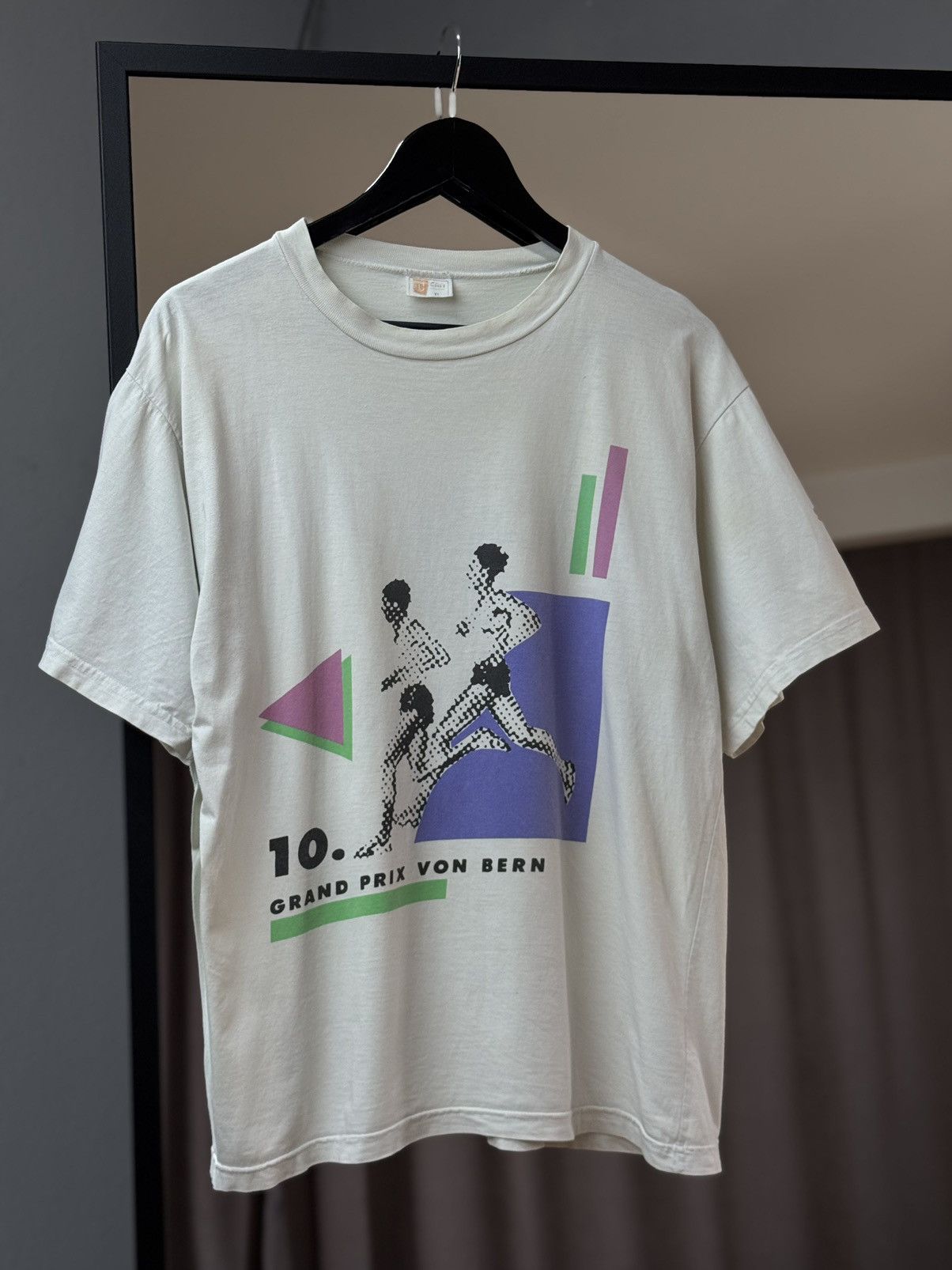 Asics Vintage Asics Grand Prix Von Bern 1997 T-shirt Size US XL / EU 56 / 4 - 1 Thumbnail