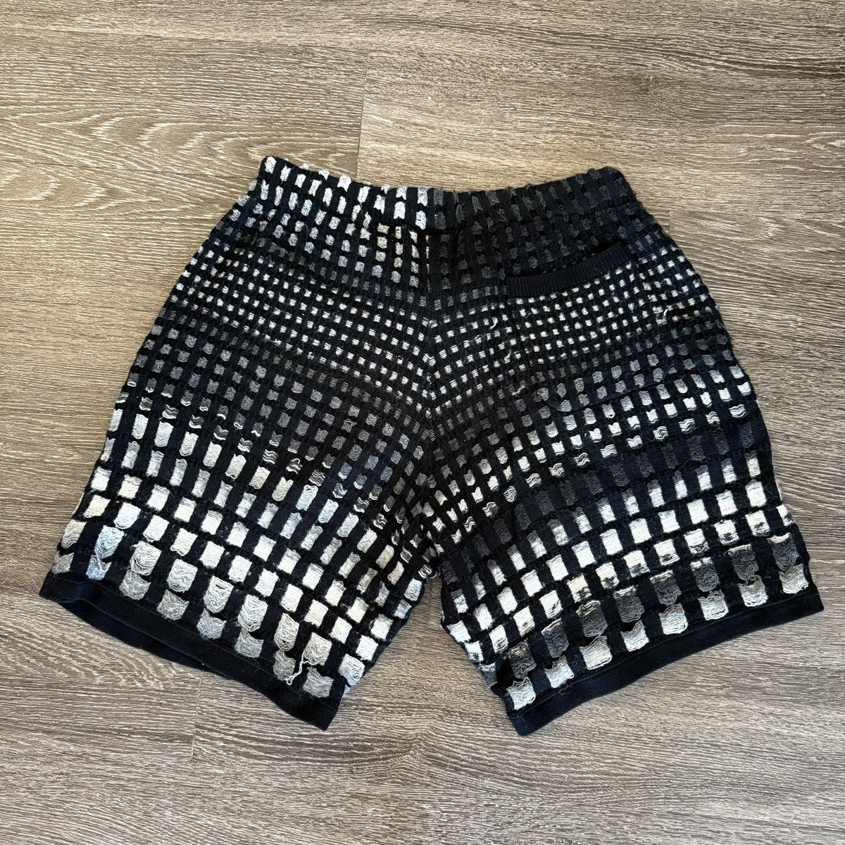 Supreme Supreme Gradient Grid Woven Shorts XL Size US 36 / EU 52 - 2 Thumbnail
