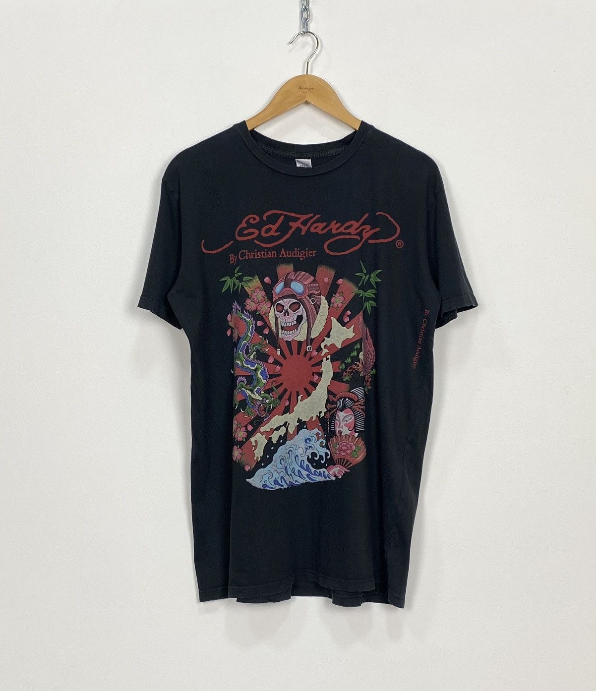 Vintage Mishka MNWKA Taurus Enter the Labyrinth Minotaur online greek Monster T shirt !