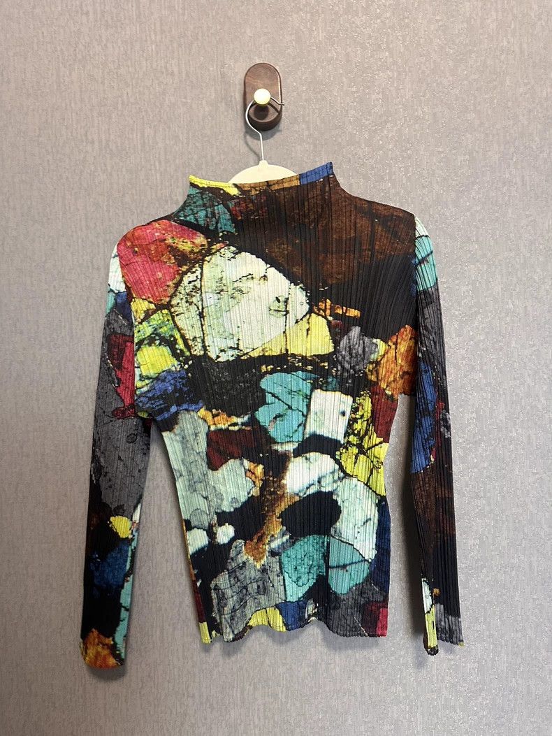 Issey Miyake size:3 Brown rain flower stone semi-high neck