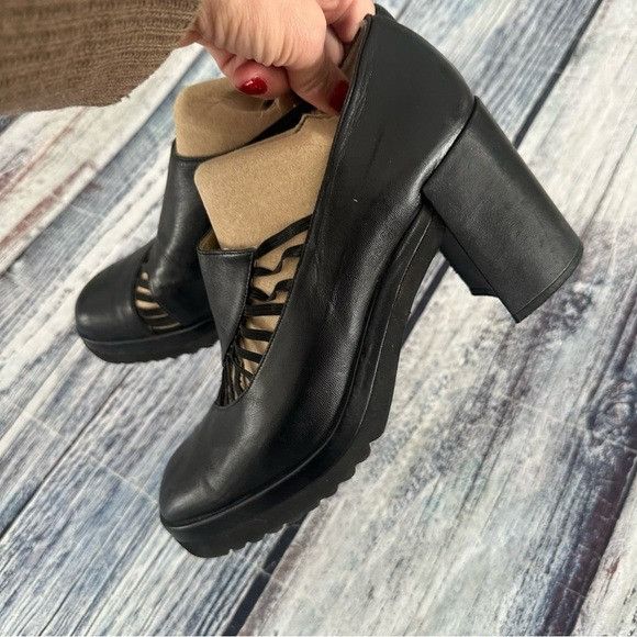 Nine West Vintage 90’s Nine West Unique Cut-Out Design Black Leather W Size US 9.5 / IT 39.5 - 3 Thumbnail