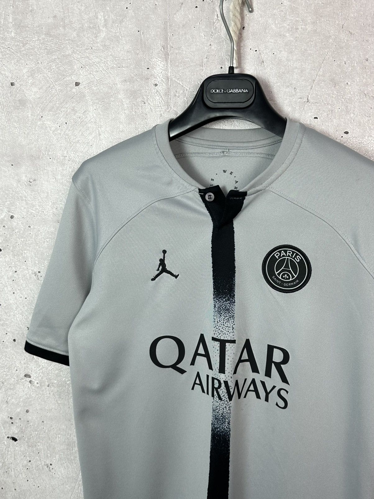 Jordan Brand Jordan PSG Paris Saint-Germain Grey Soccer Jersey Size US S / EU 44-46 / 1 - 5 Thumbnail