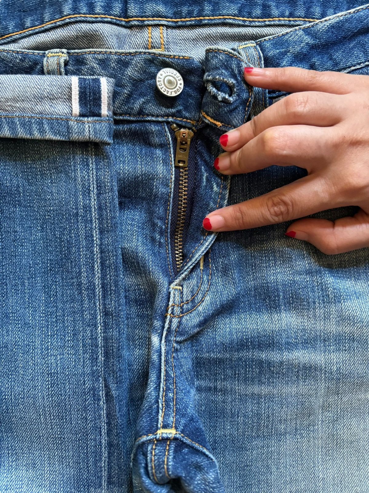FOB Factory × Japanese Brand Vintage Fob Factory Selvedge Mud Wash Distressed Ripped Jean Size US 32 / EU 48 - 3 Thumbnail