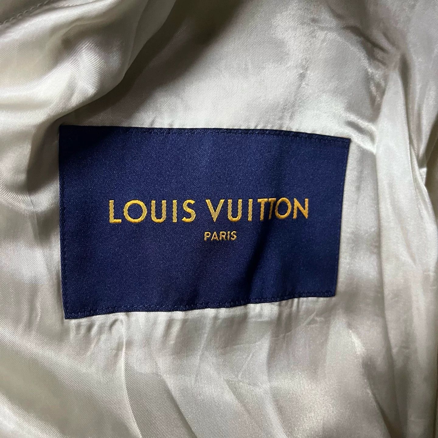 Louis Vuitton Louis Vuitton White Cartoon Baseball Jacket Size US L / EU 52-54 / 3 - 3 Thumbnail