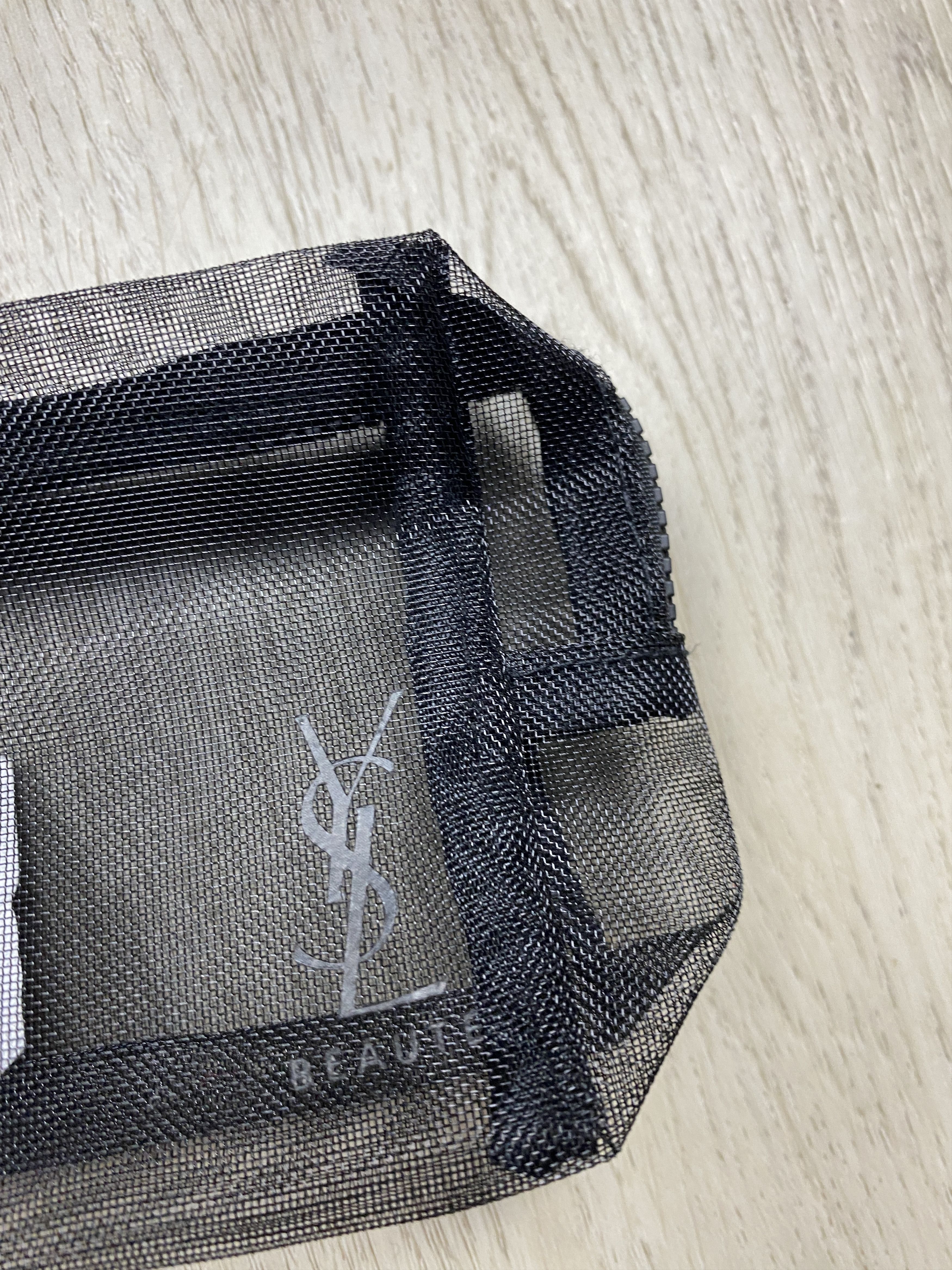 Yves Saint Laurent NEW Yves Saint Laurent Beaute Mini Bag Size ONE SIZE - 3 Thumbnail