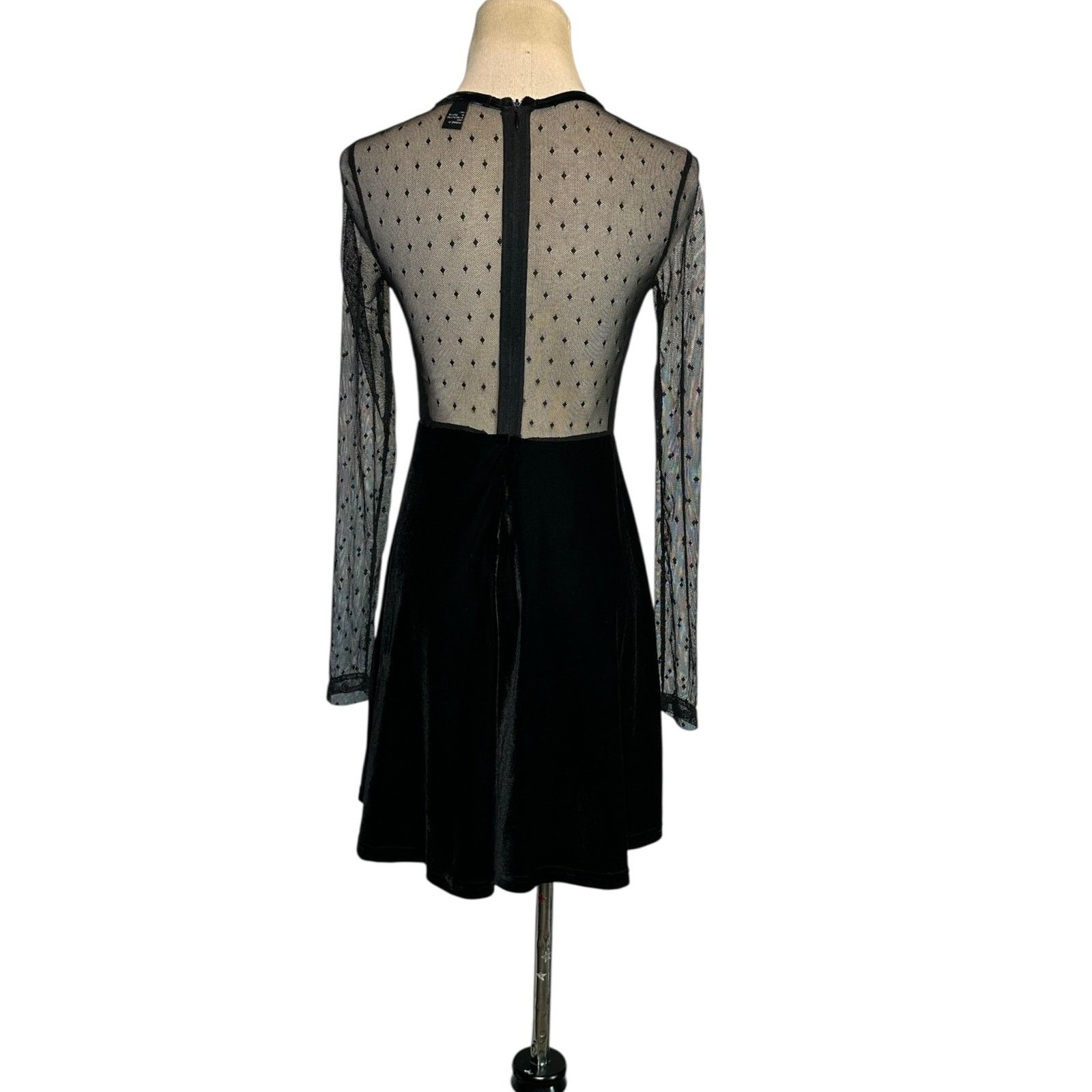 Forever 21 Forever 21 Black Sheer Suede Long Sleeve Mini Dress size S Size S / US 4 / IT 40 - 18 Thumbnail