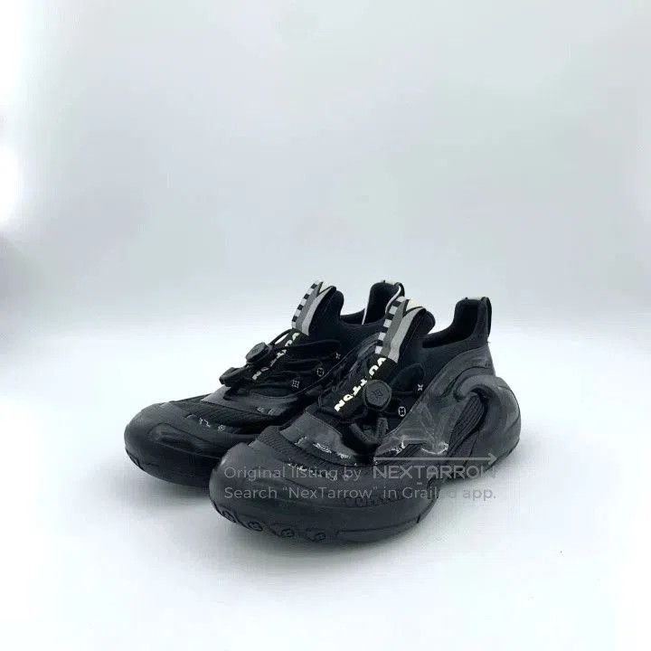 Louis Vuitton Louis Vuitton Barracuda 39 Black Sneakers. Size US 6 / EU 39 - 1 Thumbnail