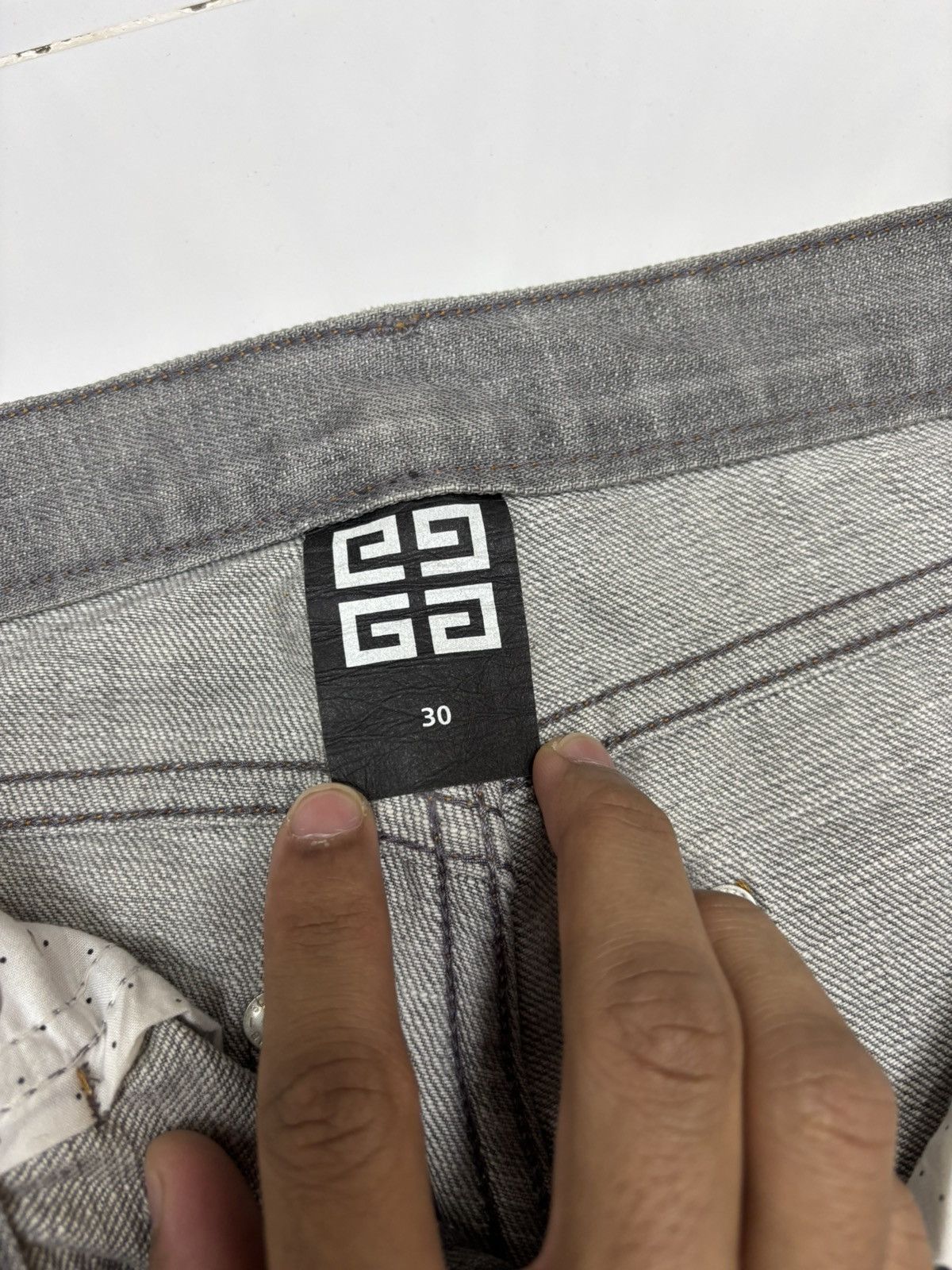 Givenchy GIVENCHY Destroyed Dirt Wash Jeans Knee Patches Size US 30 / EU 46 - 14 Thumbnail