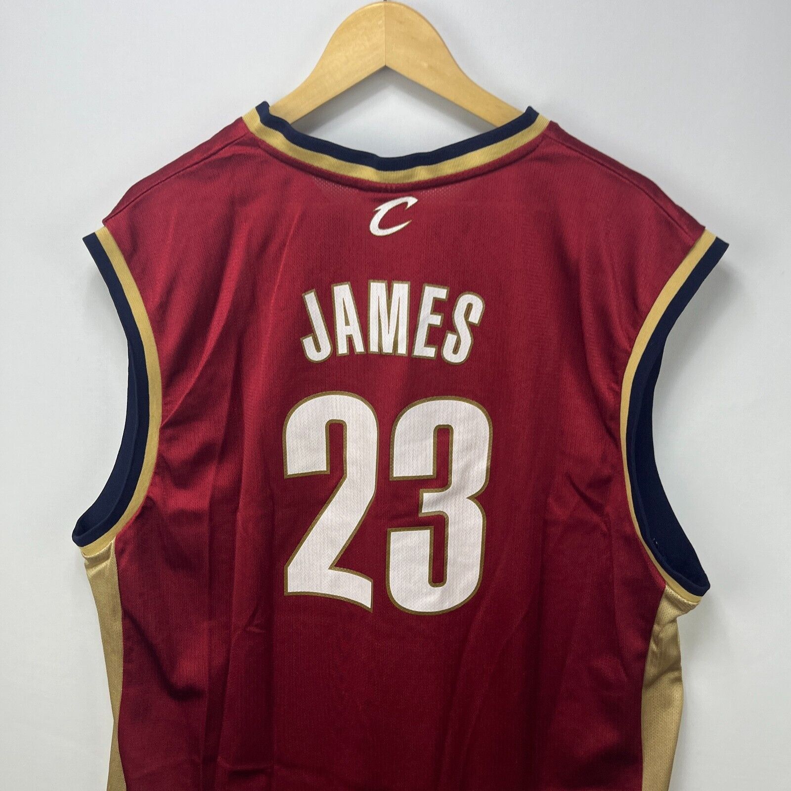 Reebok × Vintage Vintage Y2K Cleveland Cavaliers LeBron James NBA Basketball Size US XL / EU 56 / 4 - 8 Thumbnail