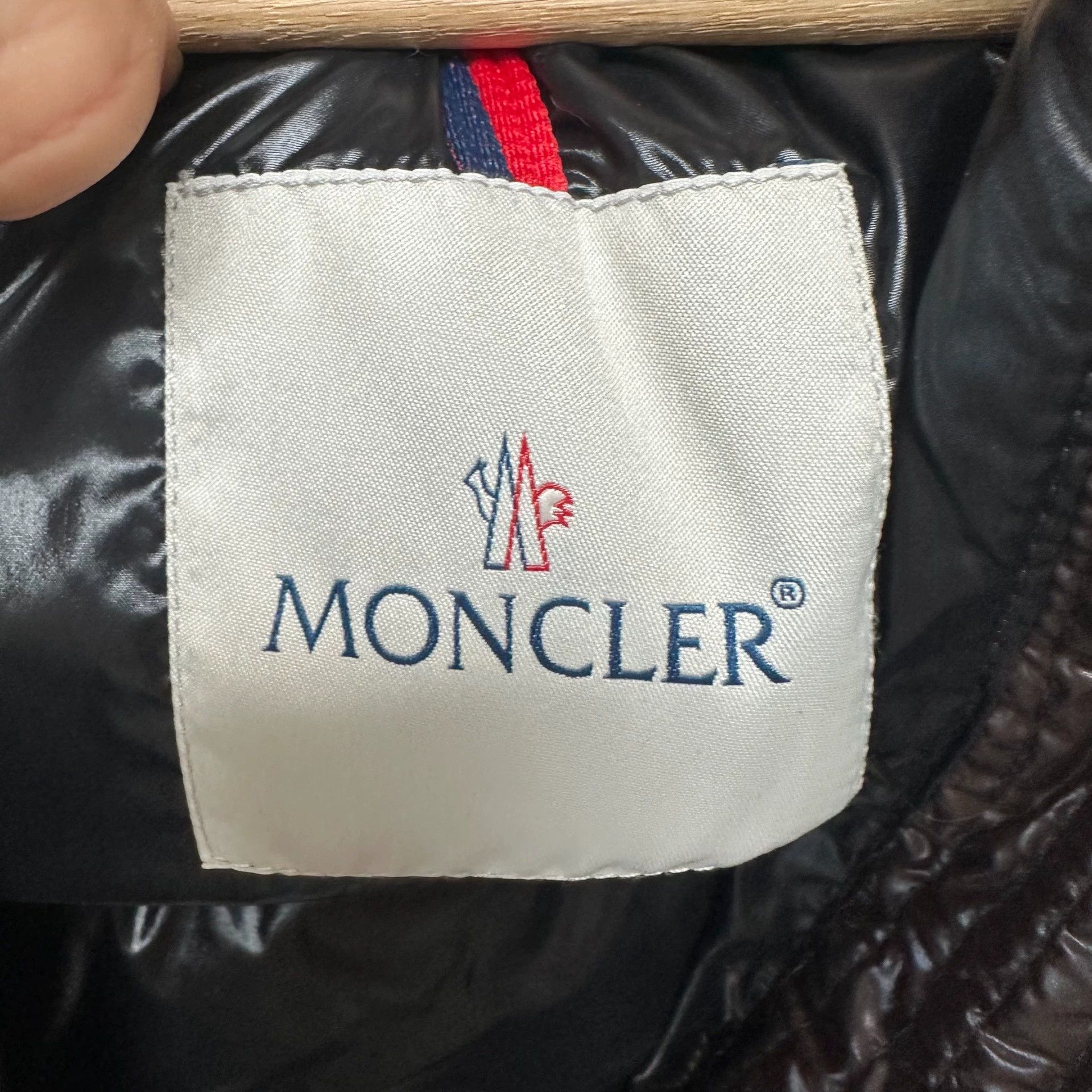 Moncler Moncler Down Vest w/ Fur Collar Mocha Brown Size 00 Like New Size XXS / US 00 / IT 34 - 6 Thumbnail