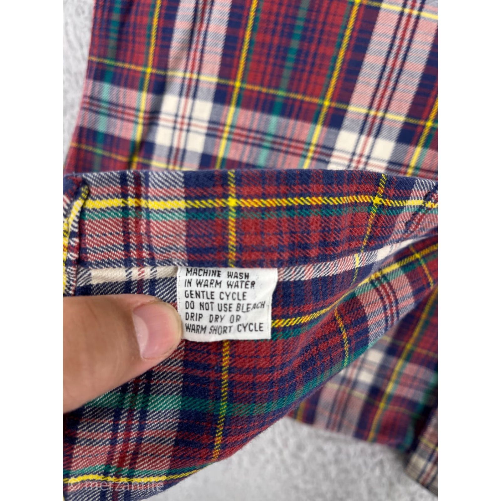 Vintage VINTAGE Thorpe Shirt Mens Medium Red Plaid 100% Cotton Flannel Button-Up with Pockets - Casual Workwear Mens M Red Plaid Shirt Size US M / EU 48-50 / 2 - 5 Thumbnail