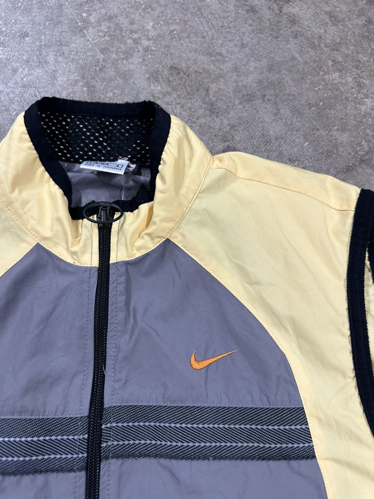 Nike Vintage 90s Nike Nylon Multicolour Running Vest Size S / US 4 / IT 40 - 4 Thumbnail