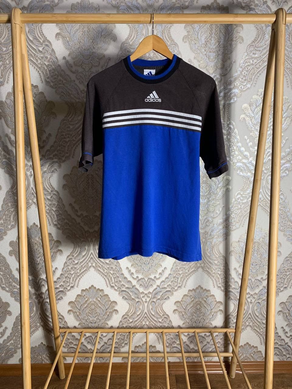 Adidas VERY RARE ADIDAS ORIGINAL EQUIPMENT BOX LOGO T-SHIRT RETRO Size US M / EU 48-50 / 2 - 1 Thumbnail