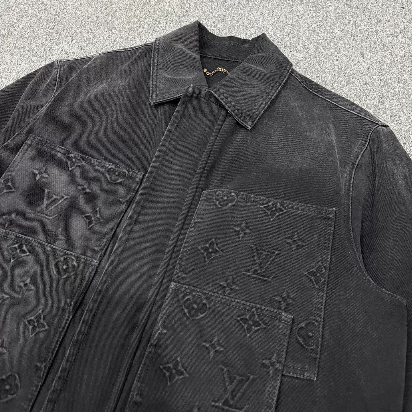 Louis Vuitton LV embossed logo lapel zip denim jacket 48 99new Size US M / EU 48-50 / 2 - 3 Thumbnail