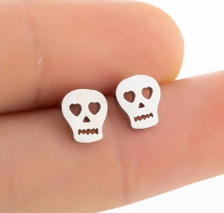 Jewelry Skull Mini Stud Earrings Charm Earring Gift Size ONE SIZE - 1 Thumbnail