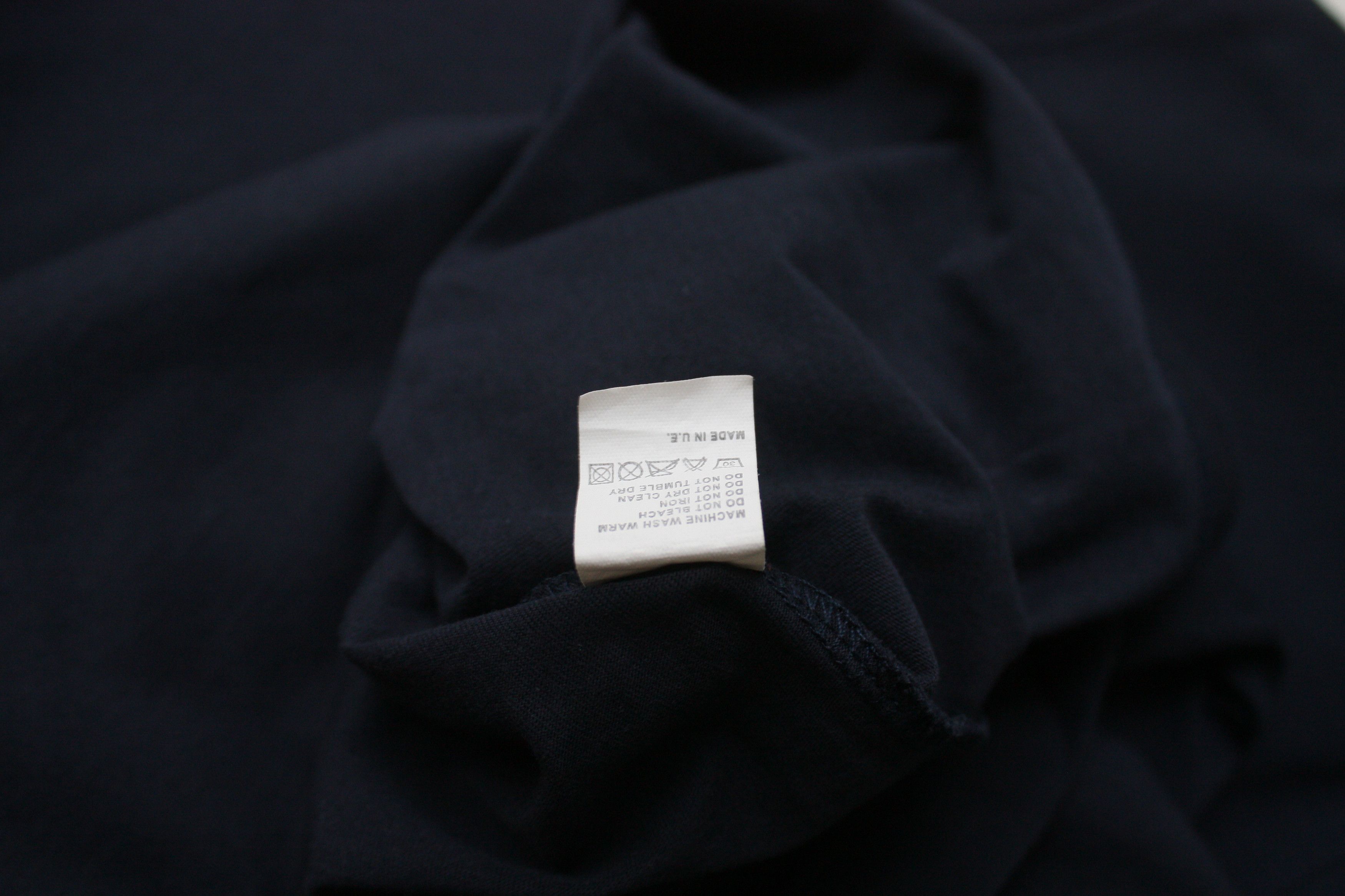 Gianfranco Ferre Gianfranco Ferre Vintage Navy Logo T-Shirt 52 Size US L / EU 52-54 / 3 - 7 Thumbnail