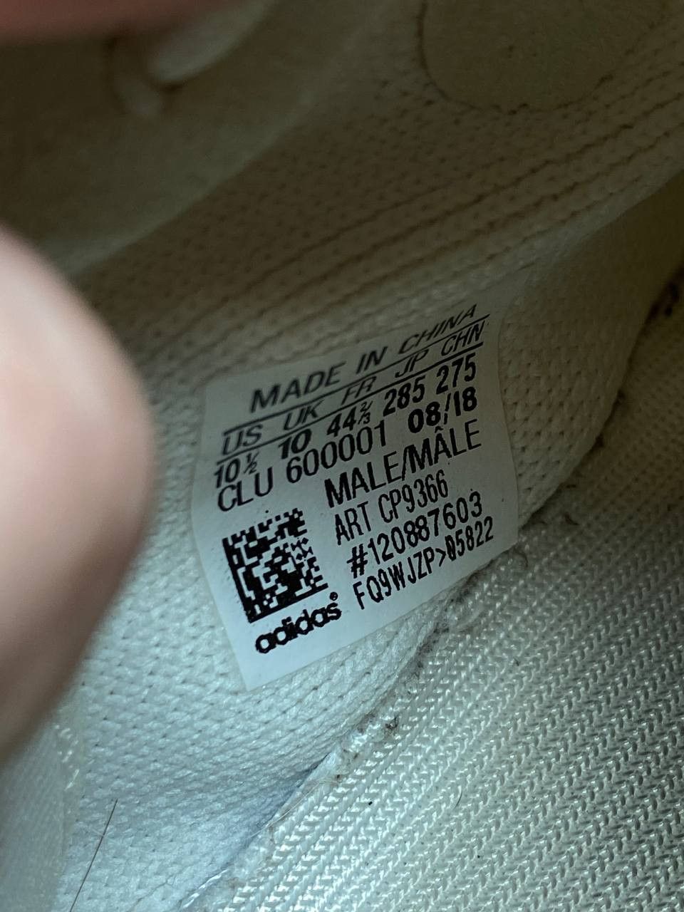 Adidas Adidas Yeezy Boost 350 V2 Cream Triple White Low Sneakers Size US 10.5 / EU 43-44 - 2 Thumbnail