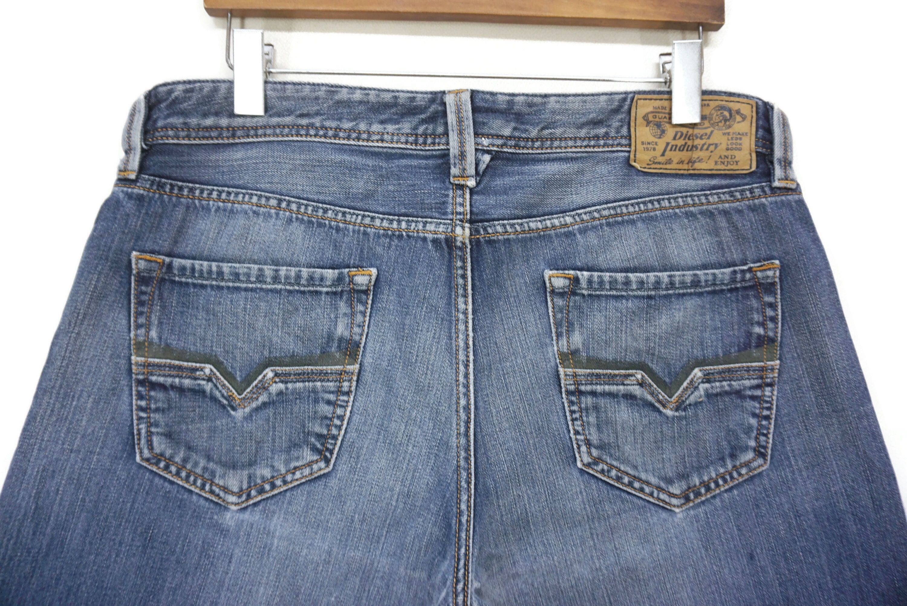 Diesel Diesel Jeans Size W36xL29 Larkee Low-Rise Ankle Denim Size US 33 - 8 Thumbnail