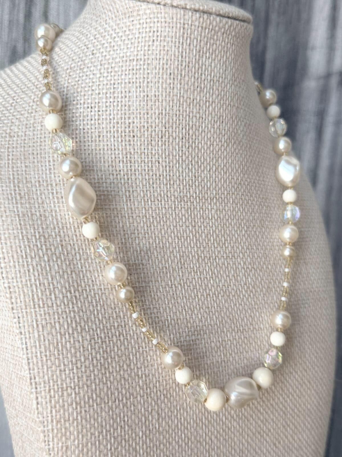 Other Vintage Faux Pearl Crystal Beaded Necklace Gold Size ONE SIZE - 2 Thumbnail