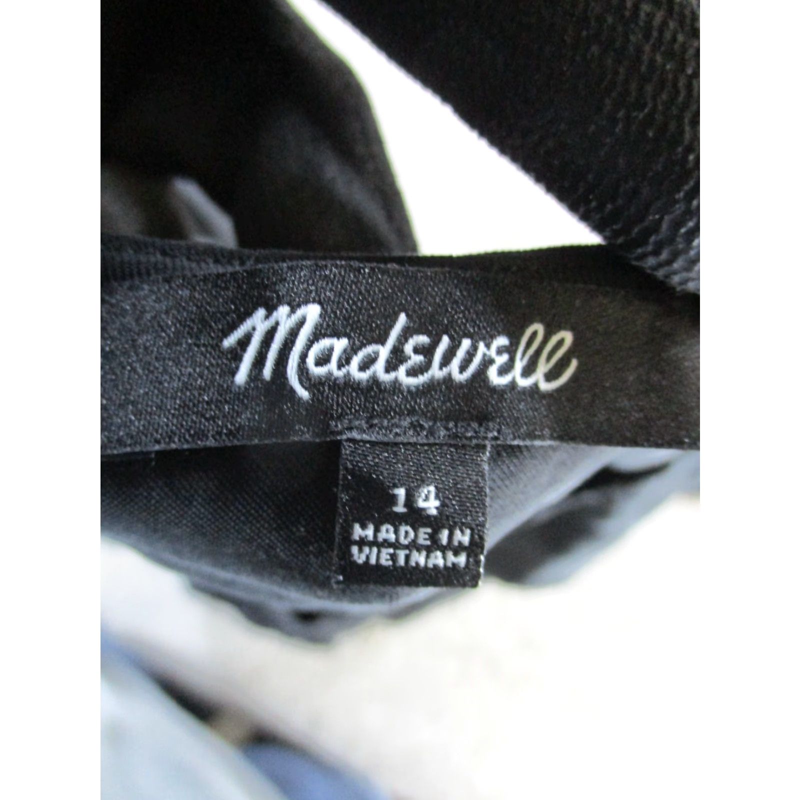 Madewell VINTAGE Madewell Shirt Women 14 Black Blouse V-Neck Long Sleeve Pullover Cupro Blouse Womens 14 Black Madewell Shirt Size XL / US 12-14 / IT 48-50 - 3 Thumbnail